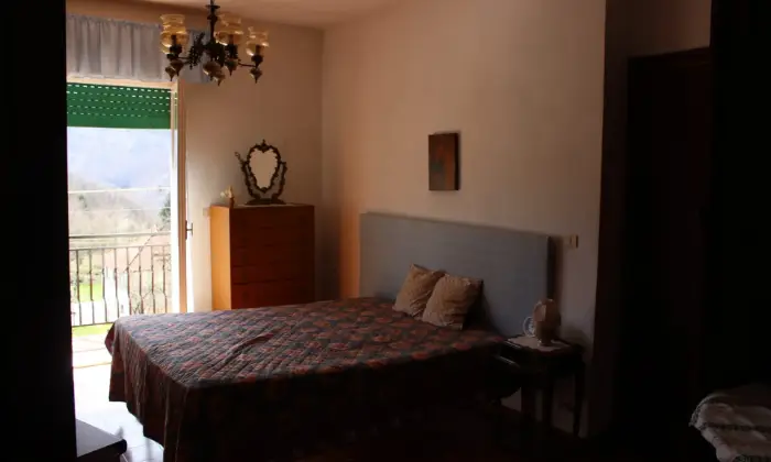 Rexer-Urbe-Terratetto-plurifamiliare-via-Vara-Superiore-Vara-Superiore-Urbe-CAMERA-DA-LETTO