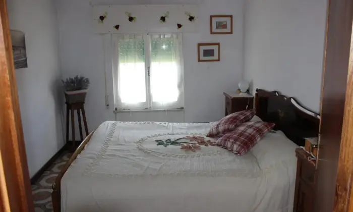 Rexer-Urbe-Terratetto-plurifamiliare-via-Vara-Superiore-Vara-Superiore-Urbe-CAMERA-DA-LETTO