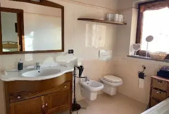 Rexer-Aosta-Vendesi-villa-in-ArpuillesCapoluogo-Arpuilles-Aosta-Bagno