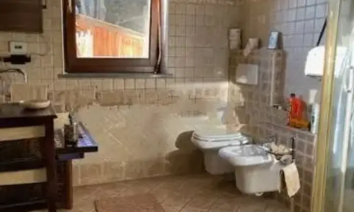 Rexer-Aosta-Vendesi-villa-in-ArpuillesCapoluogo-Arpuilles-Aosta-Bagno