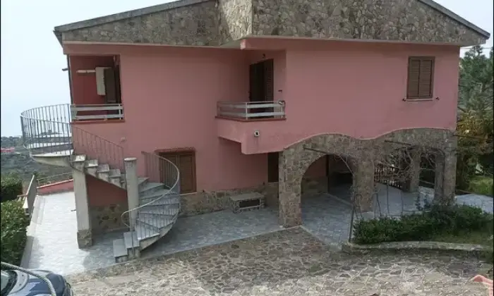 Rexer-Santa-Marina-Vendesi-villa-in-Contrada-Lupinata-a-SANTA-MARINA-SA-Terrazzo