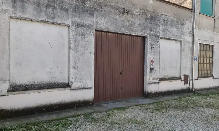 Rexer-Sabbioneta-Casa-singola-in-via-Claudio-Monteverdi-a-Ponteterra-di-Sabbionetta-Garage