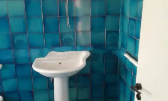 Rexer-Riposto-Vendesi-appartamento-a-Carruba-di-Riposto-Bagno
