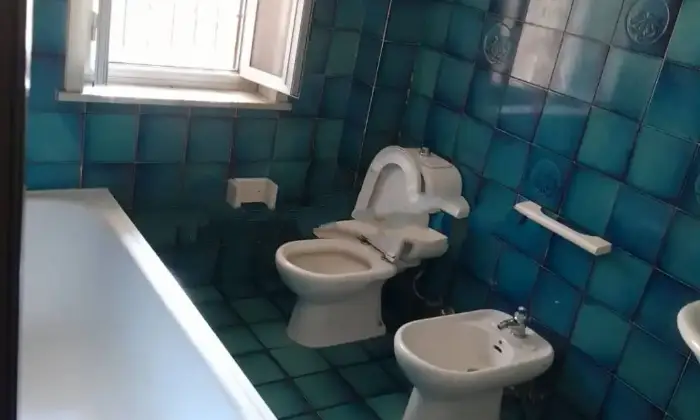 Rexer-Riposto-Vendesi-appartamento-a-Carruba-di-Riposto-Bagno