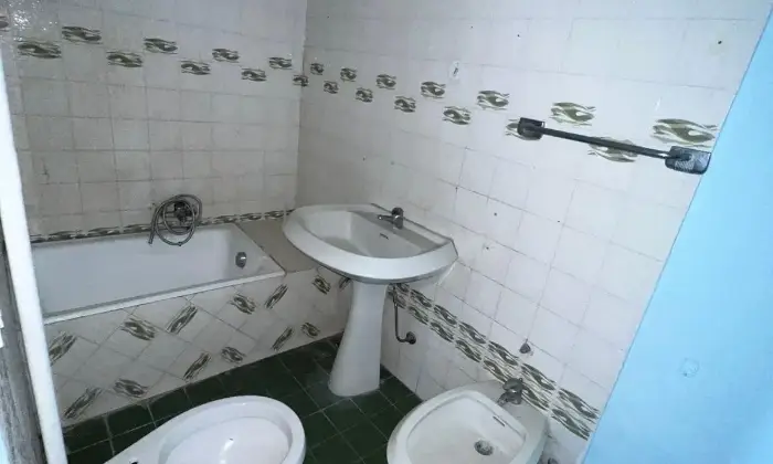 Rexer-Vairano-Patenora-La-palazzina-e-libera-Bagno