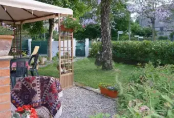 Rexer-Pegognaga-Splendida-casa-semi-indipendente-con-giardino-Giardino