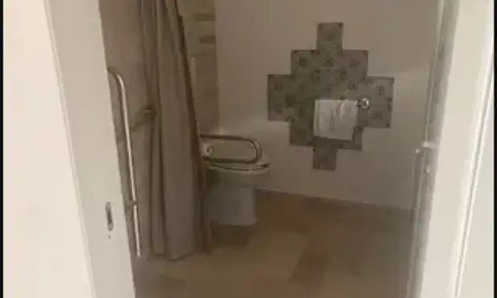 Rexer-Ostuni-Vendesi-Casa-con-cortile-in-Via-Giuseppe-LibertiniOSTUNI-Bagno