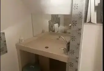 Rexer-Ostuni-Vendesi-Casa-con-cortile-in-Via-Giuseppe-LibertiniOSTUNI-Bagno