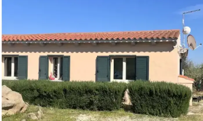 Rexer-Olbia-Villa-in-vendita-in-via-Erpice-ad-Olbia-Giardino