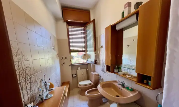 Rexer-Salsomaggiore-Terme-Quadrilocale-piazzale-Stazione-Centro-Salsomaggiore-Terme-Bagno