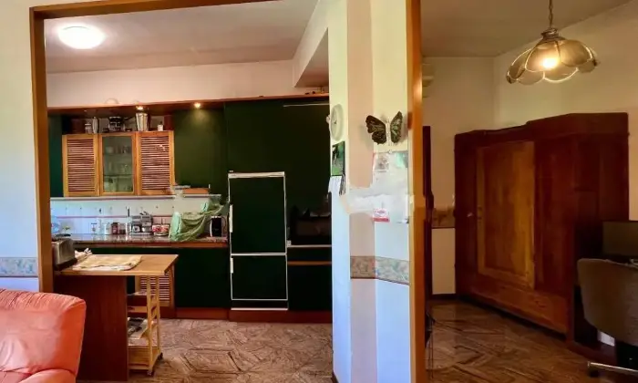 Rexer-Salsomaggiore-Terme-Quadrilocale-piazzale-Stazione-Centro-Salsomaggiore-Terme-Salone
