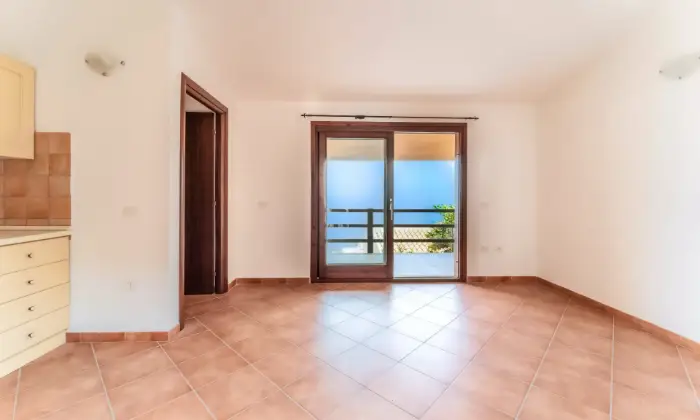 Rexer-Trinit-dAgultu-e-Vignola-VENDO-VILLETTA-OTTIME-CONDIZIONI-VICINO-AL-MARE-CON-PISCINA-Cucina