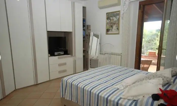 Rexer-Portoferraio-Vendesi-villa-in-Localit-Capannone-a-Portoferraio-CameraDaLetto