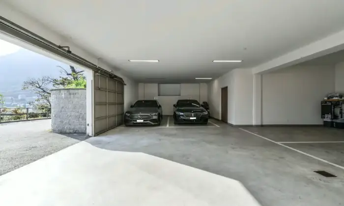 Rexer-Lugano-Appartamento-Lugano-con-vista-Lago-Garage