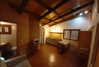 Rexer-Manciano-Venesi-AzAGRICOLA-PRESSO-TERME-DI-SATURNIA-a-MANCIANO-Altro