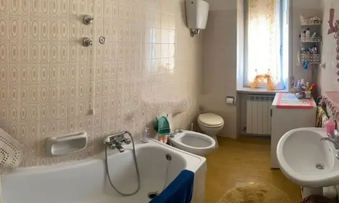Rexer-Fabriano-Quadrilocale-in-vendita-in-viale-Martiri-Della-LibertFabriano-AN-Bagno