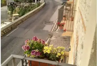 Rexer-Falerna-Casa-di-paese-in-vendita-in-via-Marina-Terrazzo