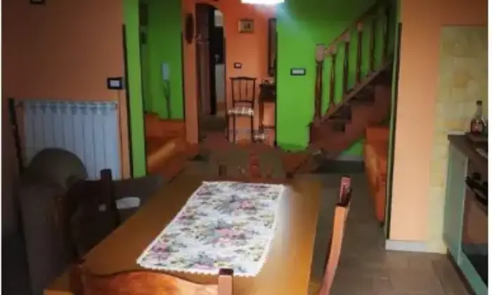 Rexer-Falerna-Casa-di-paese-in-vendita-in-via-Marina-Altro