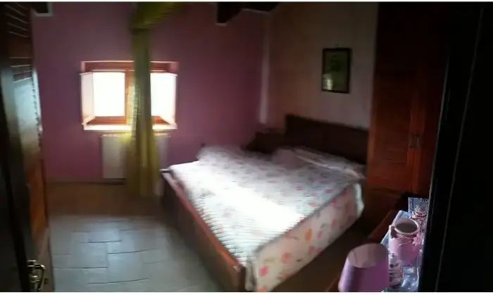 Rexer-Falerna-Casa-di-paese-in-vendita-in-via-Marina-CameraDaLetto