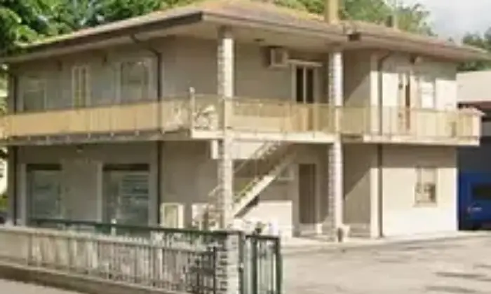 Rexer-Lagosanto-Immobile-residenziale-e-commerciale-in-vendita-a-Lagosanto-Giardino