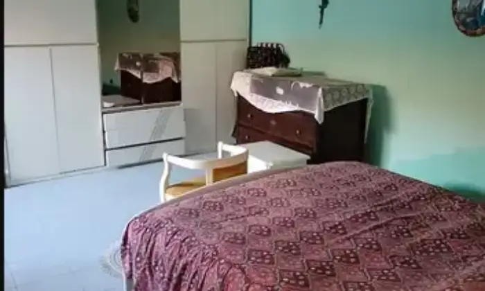 Rexer-Liberi-Casa-unifamiliare-in-vendita-in-Salita-Pozzuoli-a-Liberi-CameraDaLetto