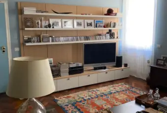 Rexer-Biella-Appartamento-ristrutturato-nel-cuore-di-Biella-Salone