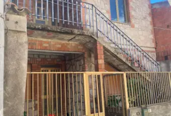 Rexer-San-Basilio-Vendesi-casa-indipendente-con-due-appartamenti-a-SAN-BASILIO-ALTRO
