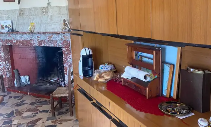 Rexer-San-Basilio-Vendesi-casa-indipendente-con-due-appartamenti-a-SAN-BASILIO-CUCINA