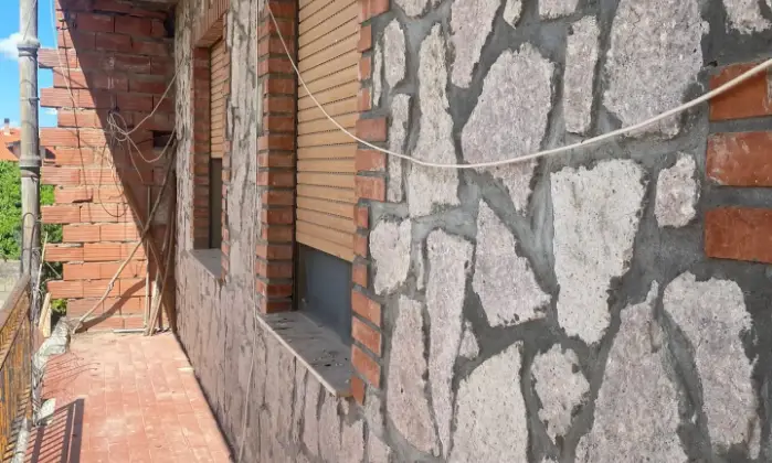 Rexer-San-Basilio-Vendesi-casa-indipendente-con-due-appartamenti-a-SAN-BASILIO-ALTRO
