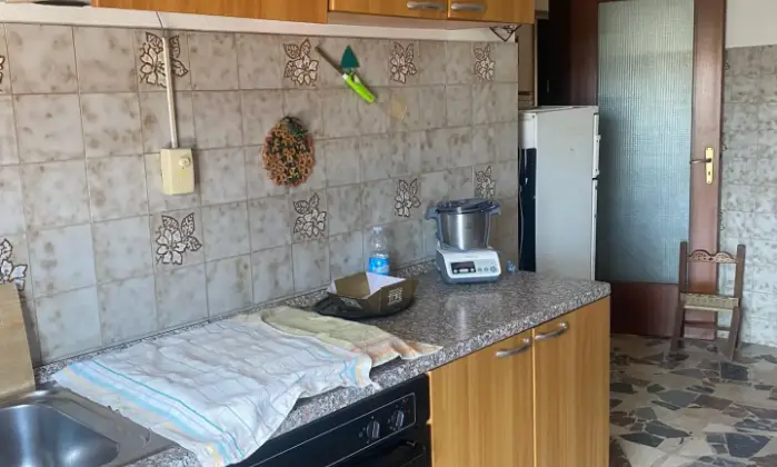 Rexer-San-Basilio-Vendesi-appartamento-con-cantina-a-SAN-BASILIO-SU-CUCINA