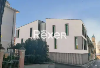 Rexer-SANREMO-Trilocale-ultimo-piano-con-box-Giardino
