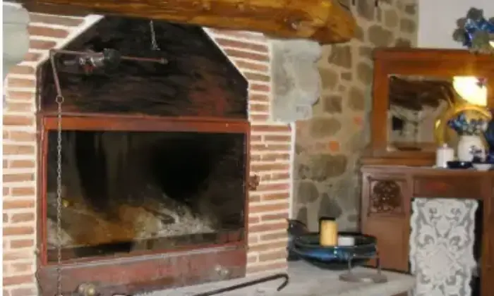 Rexer-Uzzano-Casa-di-paese-in-vendita-in-via-A-Bardelli-Uzzano-Garage