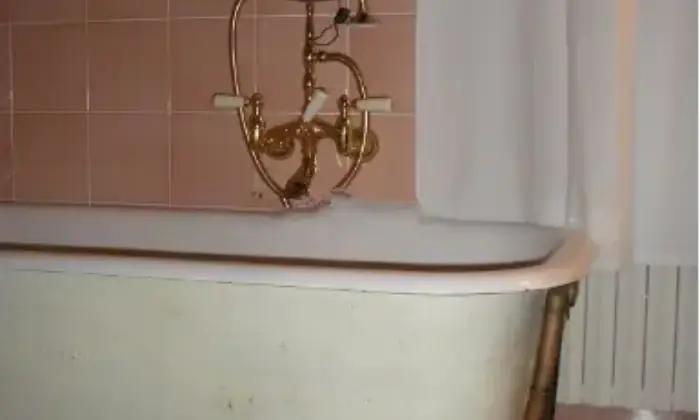 Rexer-Uzzano-Casa-di-paese-in-vendita-in-via-A-Bardelli-Uzzano-Bagno
