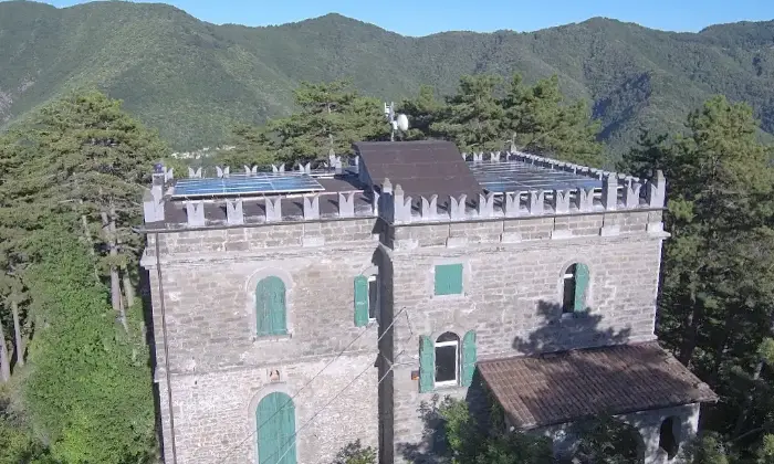Rexer-Alto-Reno-Terme-Incantevole-ed-esclusivo-Castello-tra-le-nuvole-Terrazzo