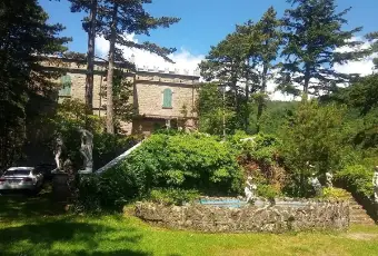 Rexer-Alto-Reno-Terme-Incantevole-ed-esclusivo-Castello-tra-le-nuvole-Giardino