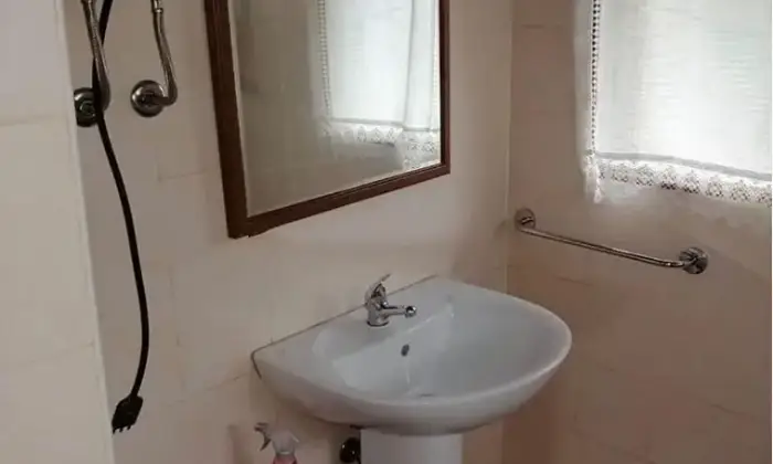 Rexer-Vestone-Vendesi-Propriet-rustica-in-vendita-in-via-Chiese-a-Vestone-Bagno