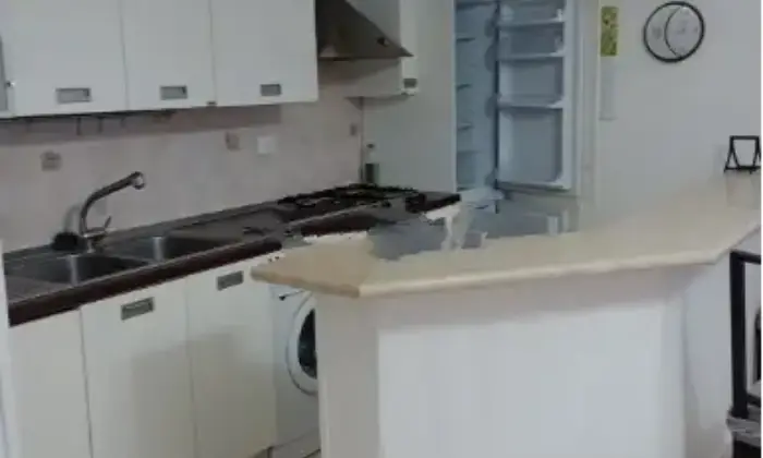 Rexer-Montelibretti-Trilocale-in-vendita-in-piazza-Palmiro-Togliatti-Cucina