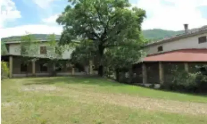Rexer-Fabriano-Villa-in-vendita-a-Piano-Giardino