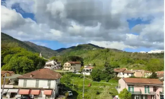 Rexer-Ricc-del-Golfo-di-Spezia-Trilocale-in-via-della-Repubblica-Ricc-del-Golfo-di-Spezia-Giardino