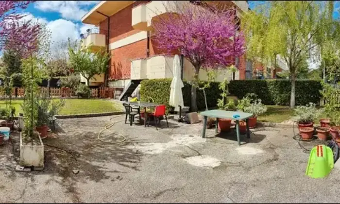Rexer-Massa-dAlbe-Vendesi-appartamento-in-Via-Piersanti-Mattarella-a-MASSA-DALBE-Giardino