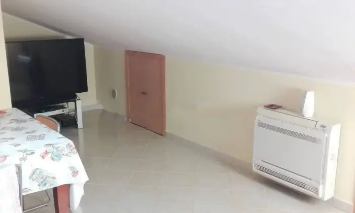 Rexer-Toirano-Mansarda-in-vendita-in-largo-Sgorini-Centro-Toirano-CUCINA