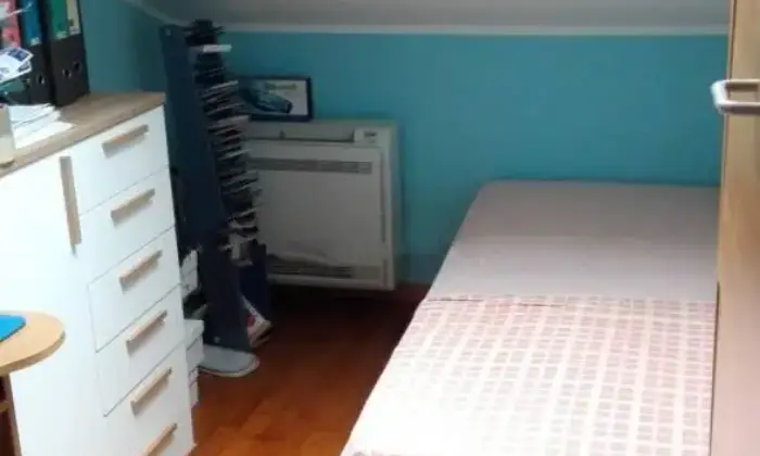 Rexer-Toirano-Mansarda-in-vendita-in-largo-Sgorini-Centro-Toirano-CAMERA-DA-LETTO