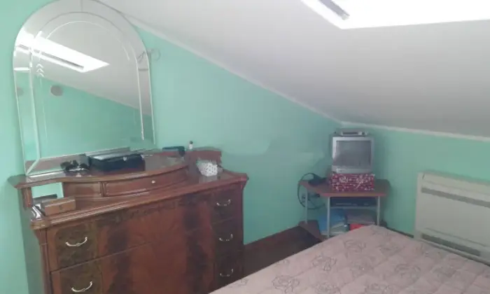 Rexer-Toirano-Mansarda-in-vendita-in-largo-Sgorini-Centro-Toirano-CAMERA-DA-LETTO