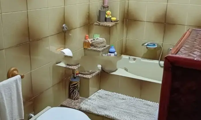 Rexer-Martina-Franca-Vendesi-appartamento-in-Via-Serramancone-a-Martina-Franca-Bagno