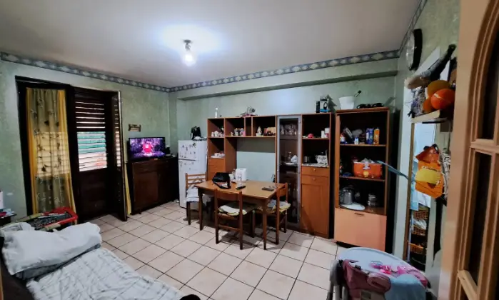 Rexer-Lentini-Vendesi-appartamento-in-Via-Agnone-a-Lentini-SALONE