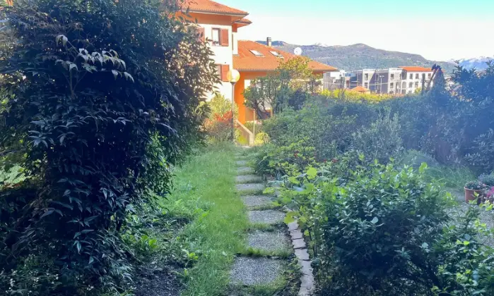 Rexer-Porto-Valtravaglia-APPARTAMENTO-A-MINUTI-DAL-LAGO-Terrazzo