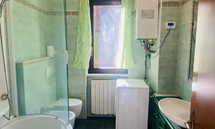 Rexer-Porto-Valtravaglia-APPARTAMENTO-A-MINUTI-DAL-LAGO-Bagno