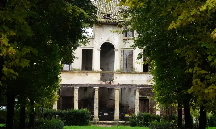 Rexer-Bolzano-Vicentino-Antica-villa-in-vendita-in-via-Postumia-a-Bolzano-Vicentino-Giardino