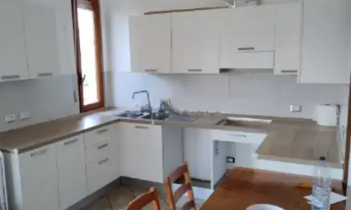 Rexer-Pietrasanta-Bifamiliare-in-vendita-in-via-Eritrea-a-Pietrasanta-Cucina