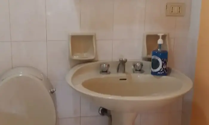 Rexer-Ferla-Ferla-SR-Vendesi-casetta-singola-a-piano-terra-Bagno